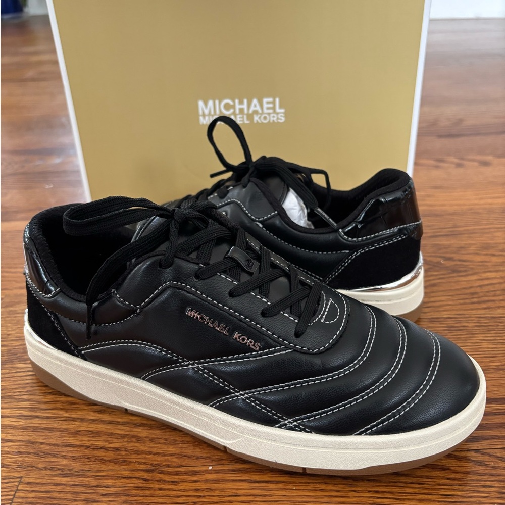 Michael Kors PIA lace up Sneakers Walking Shoes Sz 7.5